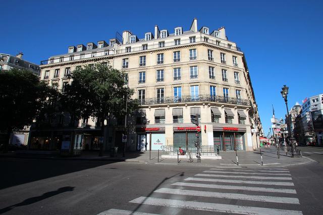 Rue de Rivoli Rue de Rivoli
